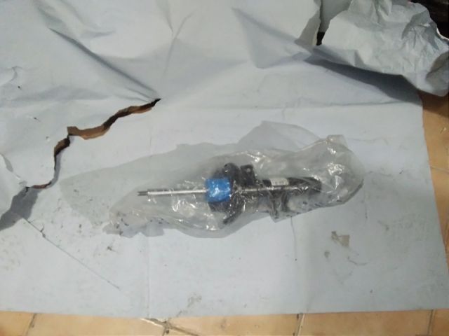 bontott FORD C-MAX II Jobb első Lengéscsillapító