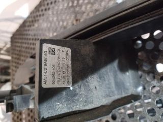 bontott FORD C-MAX II Jobb első Zsanér