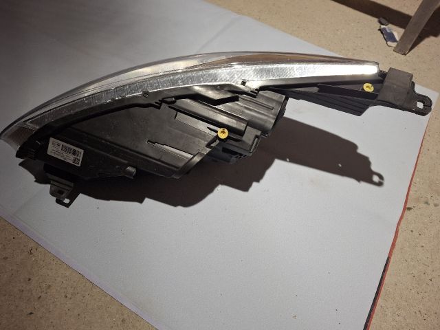 bontott FORD C-MAX II Jobb Fényszóró