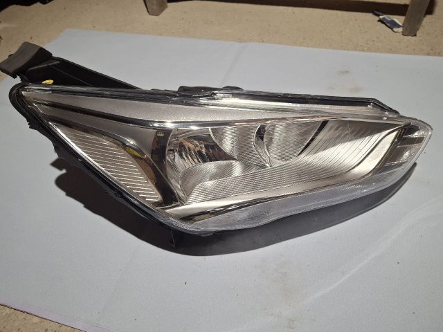 bontott FORD C-MAX II Jobb Fényszóró