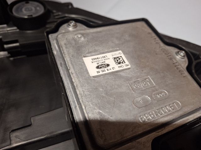 bontott FORD C-MAX II Jobb Fényszóró