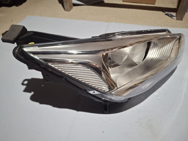 bontott FORD C-MAX II Jobb Fényszóró