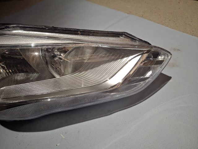 bontott FORD C-MAX II Jobb Fényszóró