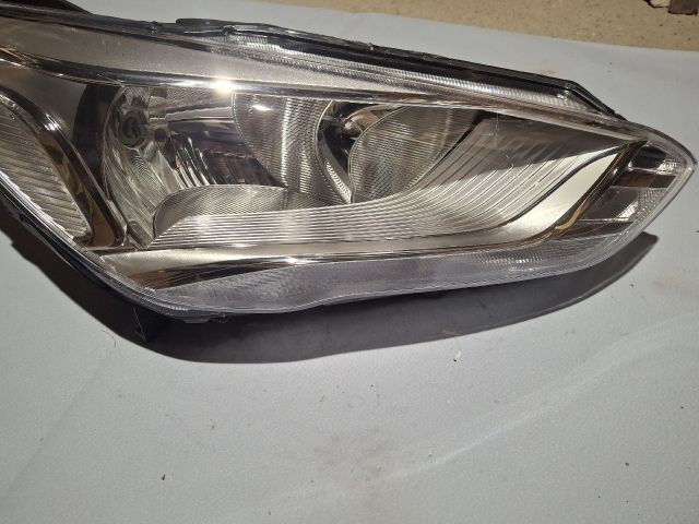 bontott FORD C-MAX II Jobb Fényszóró