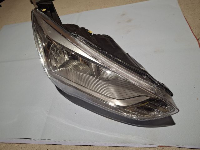 bontott FORD C-MAX II Jobb Fényszóró