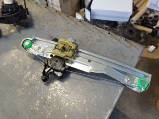 bontott FORD C-MAX II Jobb hátsó Ablakemelő Szerkezet (Elektromos)