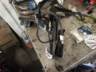 bontott FORD C-MAX II Jobb hátsó Ajtózár