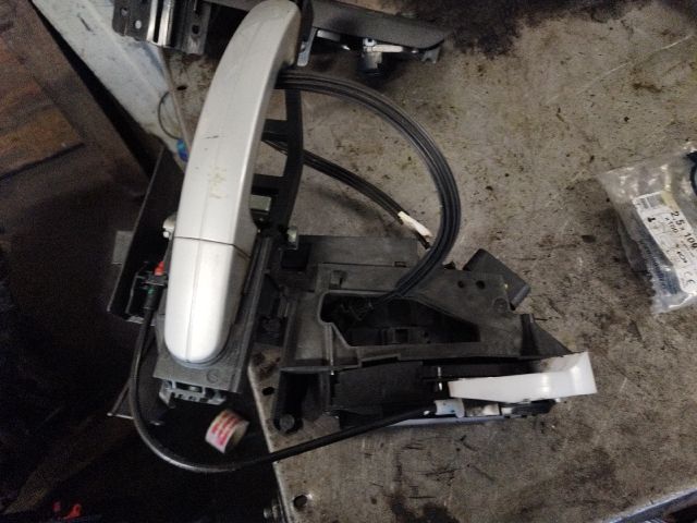 bontott FORD C-MAX II Jobb hátsó Ajtózár