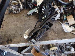 bontott FORD C-MAX II Jobb hátsó Ajtózár