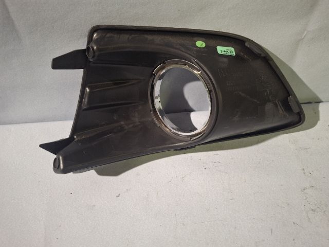 bontott FORD C-MAX II Jobb Ködfényszóró Lámpakeret