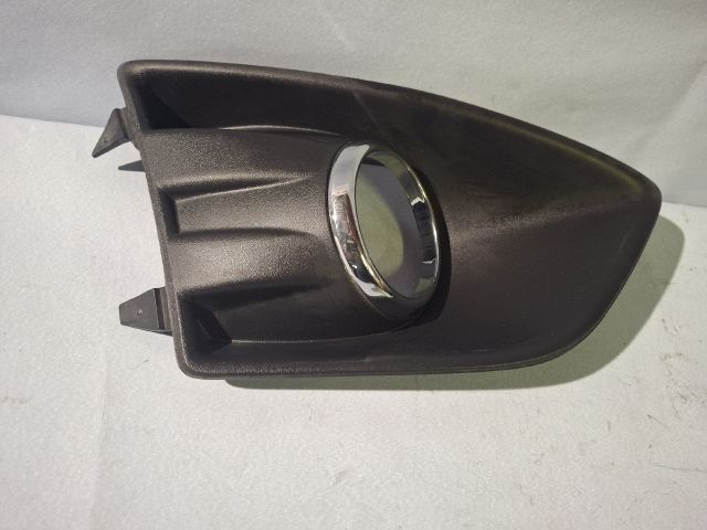 bontott FORD C-MAX II Jobb Ködfényszóró Lámpakeret