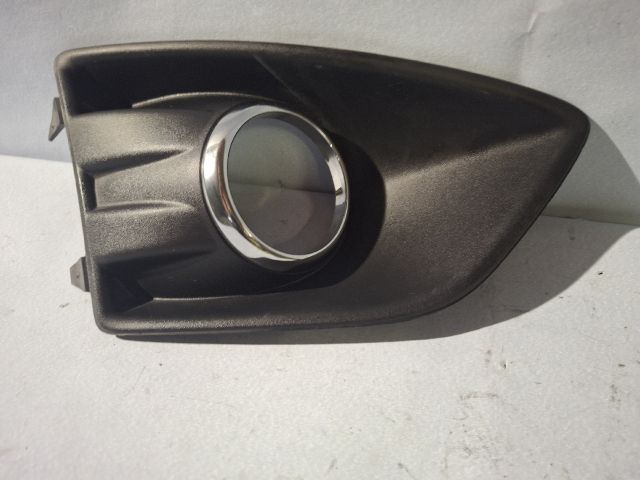 bontott FORD C-MAX II Jobb Ködfényszóró Lámpakeret