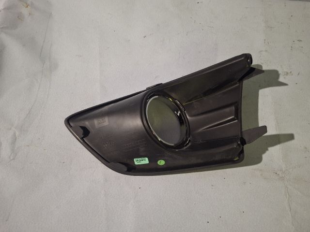 bontott FORD C-MAX II Jobb Ködfényszóró Lámpakeret