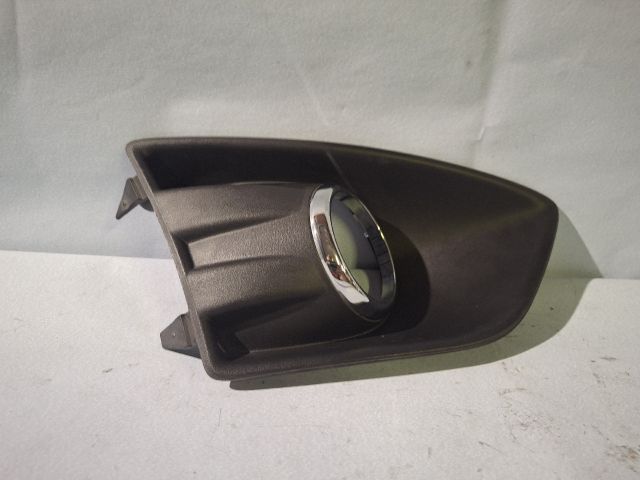 bontott FORD C-MAX II Jobb Ködfényszóró Lámpakeret