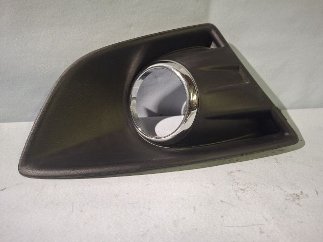 bontott FORD C-MAX II Jobb Ködfényszóró Lámpakeret