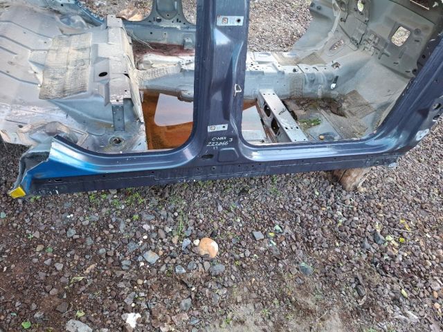 bontott FORD C-MAX II Jobb Küszöb