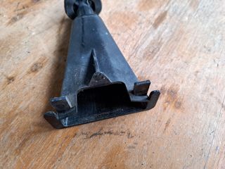 bontott FORD C-MAX II Jobb Motorháztető Ütköző