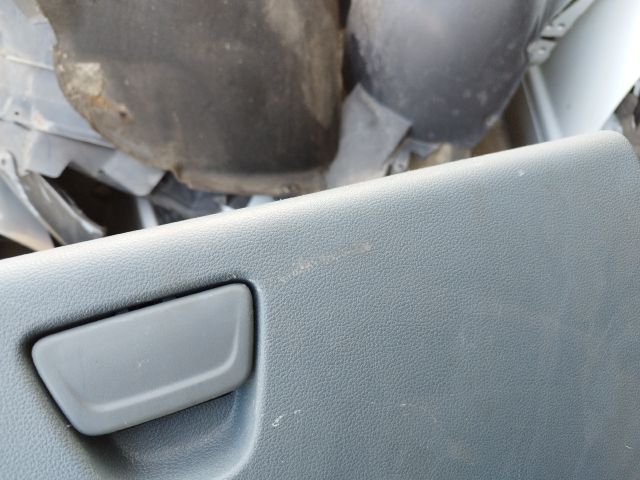 bontott FORD C-MAX II Kesztyűtartó