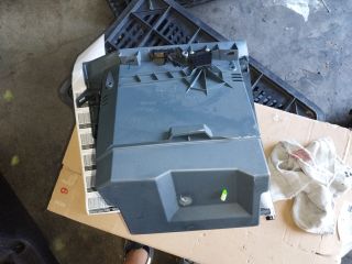 bontott FORD C-MAX II Kesztyűtartó