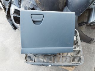 bontott FORD C-MAX II Kesztyűtartó