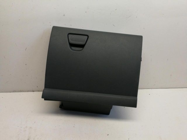 bontott FORD C-MAX II Kesztyűtartó