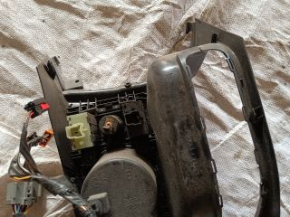 bontott FORD C-MAX II Könyöklő Tartó Konzol