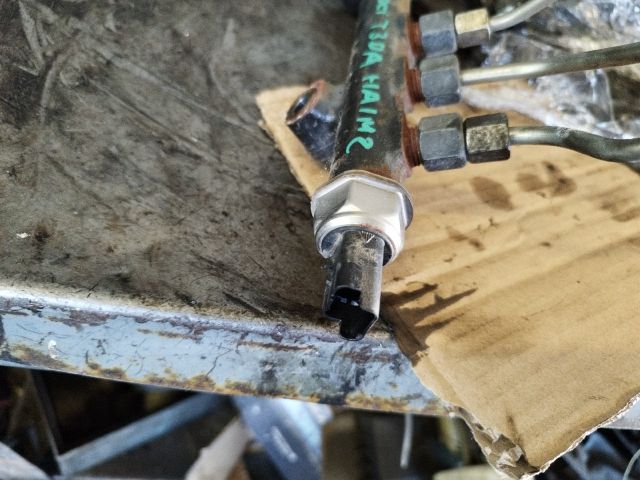 bontott FORD C-MAX II Nyomásszabályzó Szelep