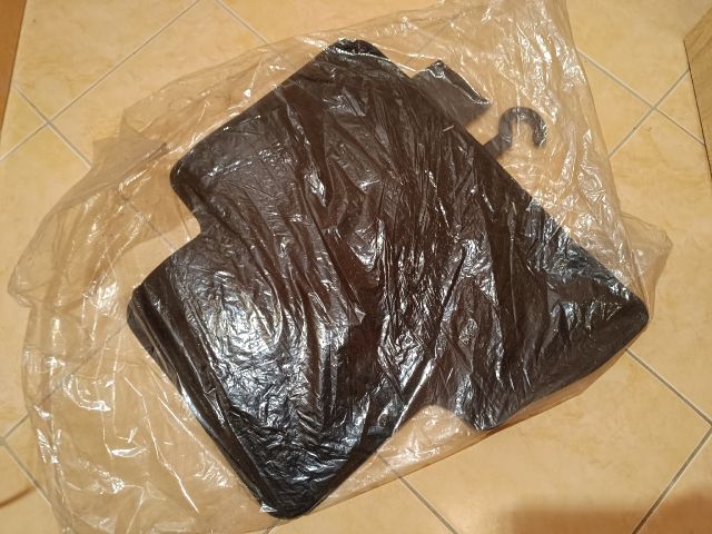 bontott FORD C-MAX II Szőnyeg Szett