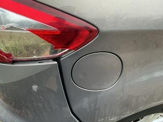 bontott FORD C-MAX II Tankajtó