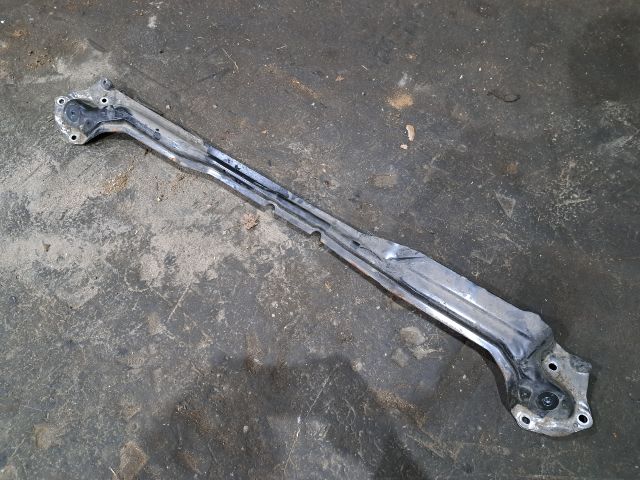 bontott FORD C-MAX II Toronymerevítő