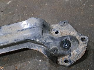 bontott FORD C-MAX II Toronymerevítő