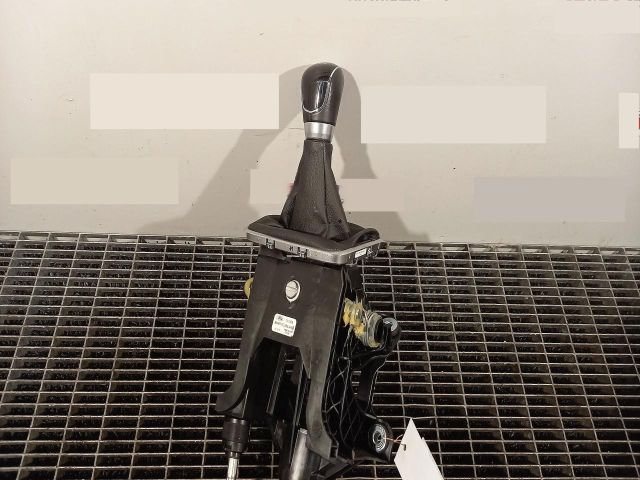 bontott FORD C-MAX II Váltógomb