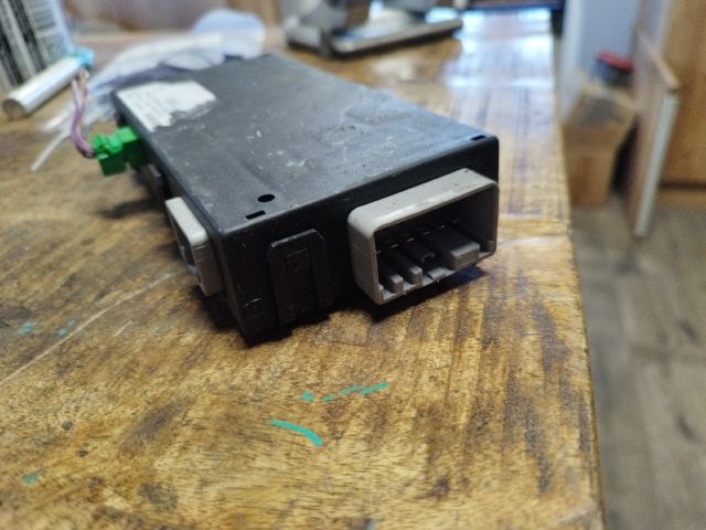 bontott FORD C-MAX II Vonóhorog Elektronika