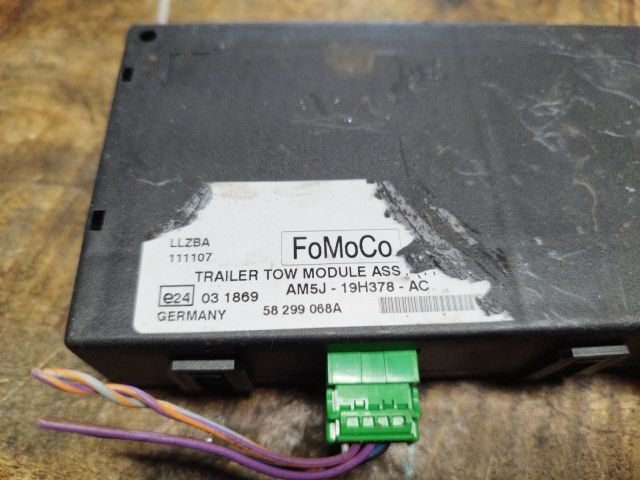 bontott FORD C-MAX II Vonóhorog Elektronika