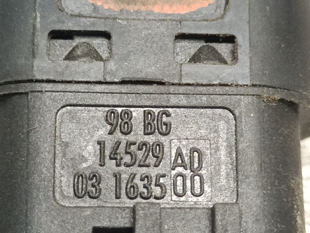 bontott FORD COUGAR Jobb első Ablakemelő Kapcsoló