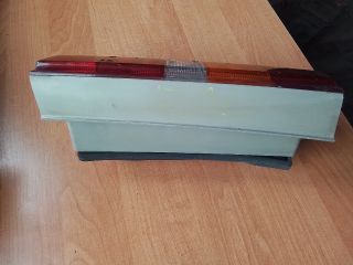 bontott FORD COURIER Bal Hátsó Lámpa