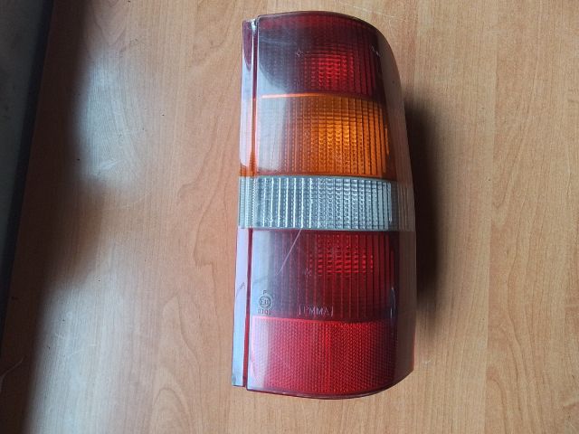 bontott FORD COURIER Bal Hátsó Lámpa