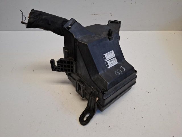 bontott FORD ECOSPORT Biztosítéktábla Motortér