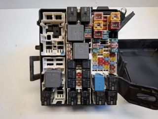 bontott FORD ECOSPORT Biztosítéktábla Motortér