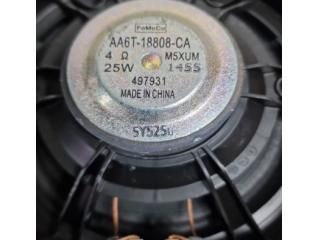 bontott FORD ECOSPORT Bal első Hangszóró