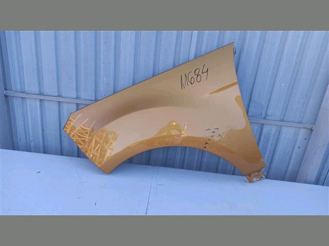 bontott FORD ECOSPORT Bal első Sárvédő