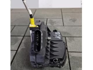 bontott FORD ECOSPORT Bal hátsó Ajtózár