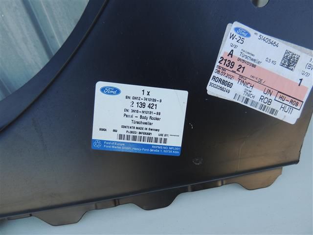 bontott FORD ECOSPORT Bal Küszöb