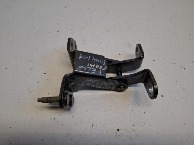 bontott FORD ECOSPORT Csomagtérajtó Bal Zsanér