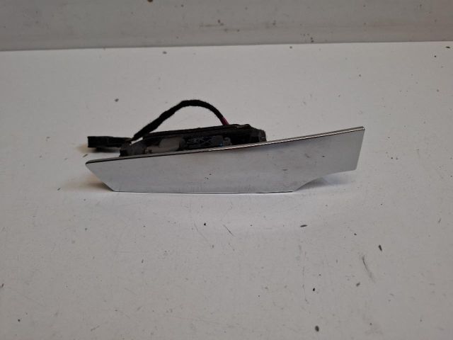 bontott FORD ECOSPORT Csomagtérajtó Kilincs