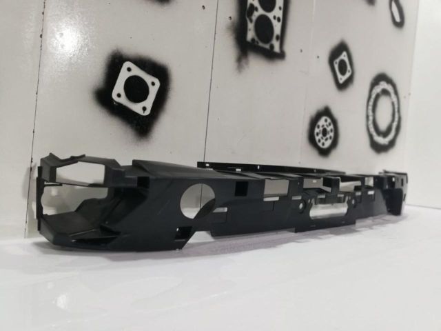 bontott FORD ECOSPORT Hátsó középső Lökhárító Tartó (Műanyag)