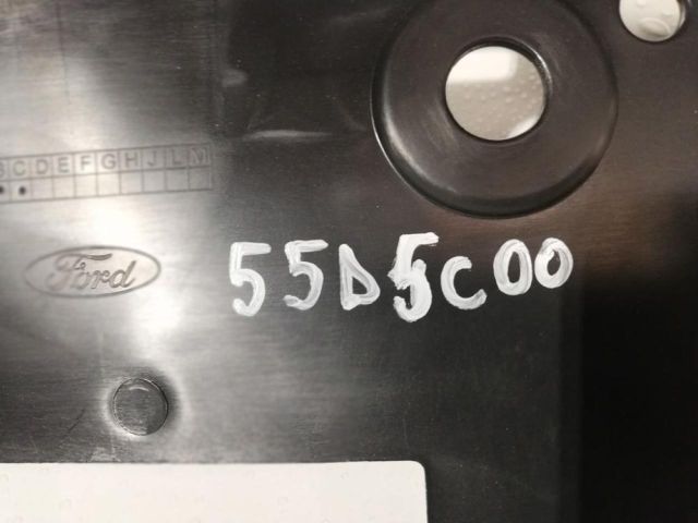 bontott FORD ECOSPORT Hátsó középső Lökhárító Tartó (Műanyag)