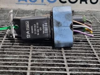 bontott FORD ECOSPORT Izzító Relé