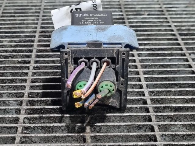 bontott FORD ECOSPORT Izzító Relé