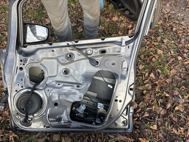 bontott FORD ECOSPORT Jobb első Ajtó (Részeivel)